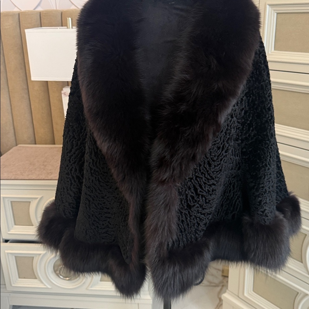 Fox fur trimmed cape large - Picture 9 of 11
